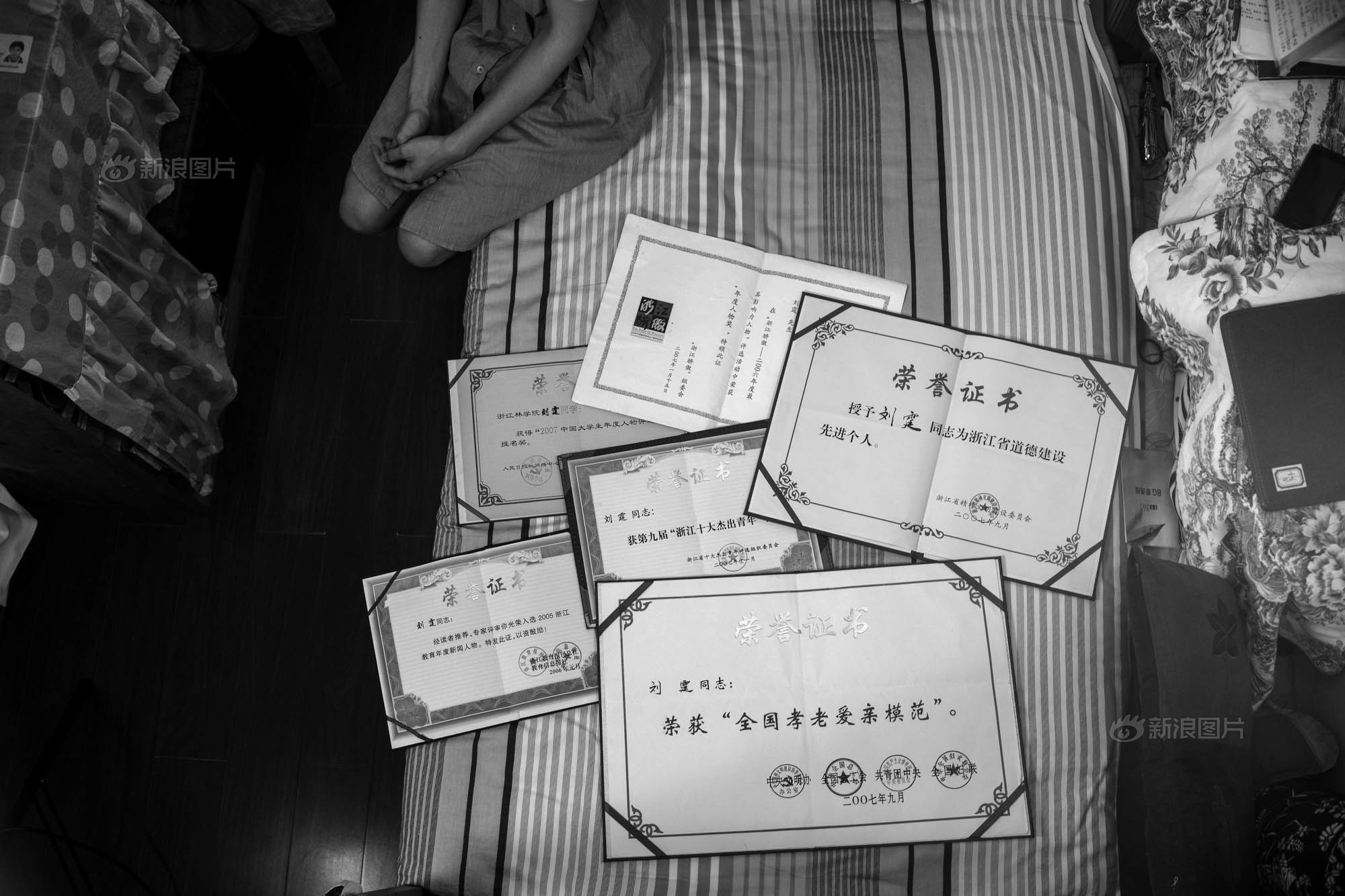 点击放大图片