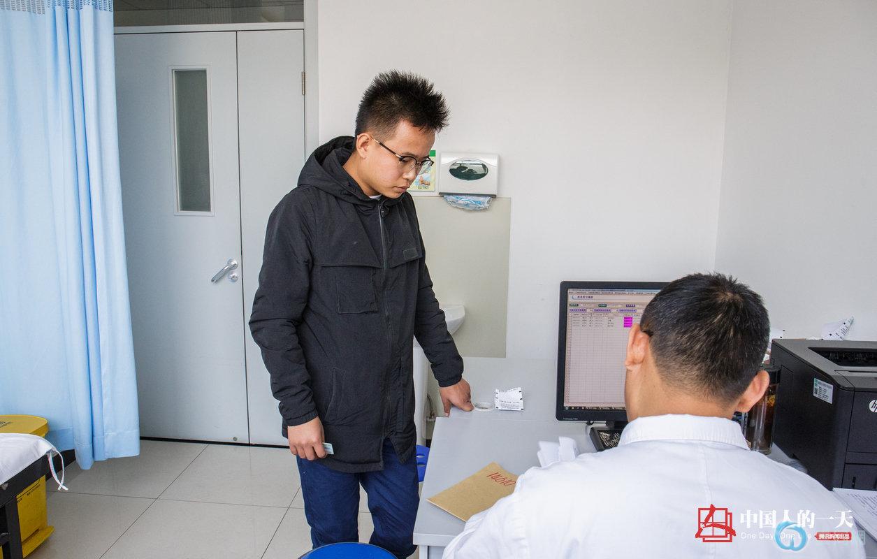 点击放大图片