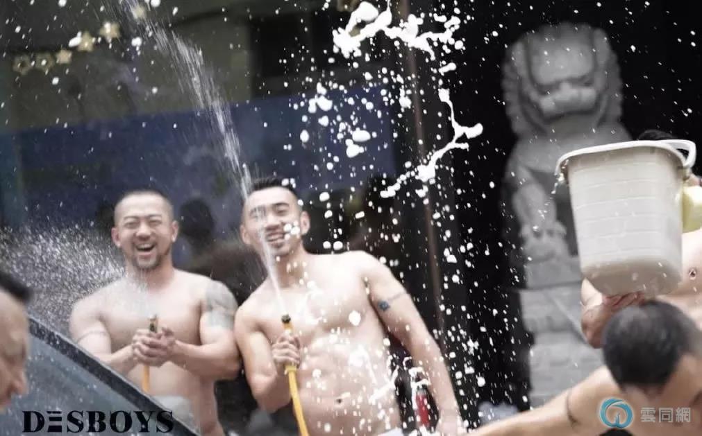 点击放大图片
