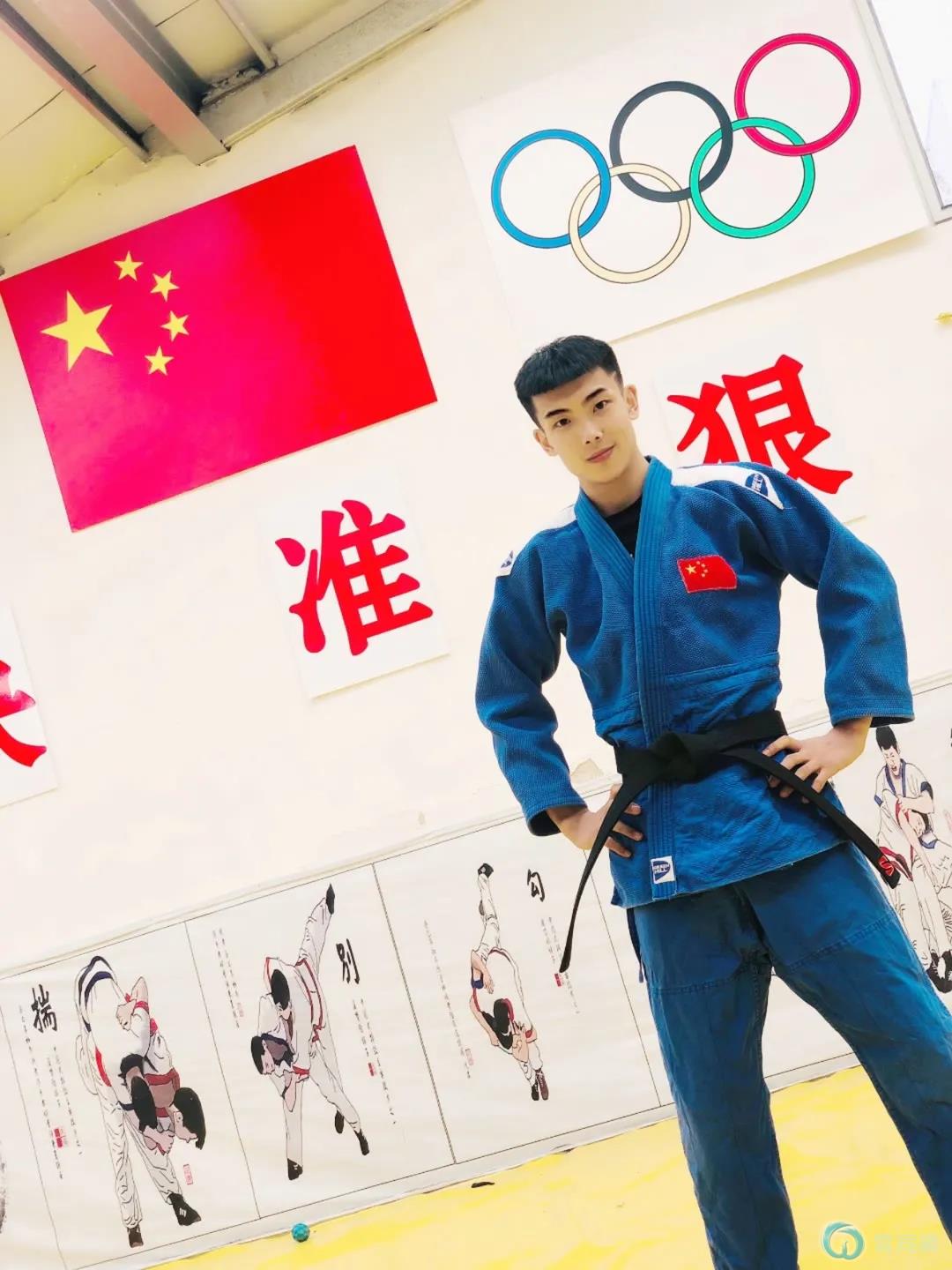 点击放大图片