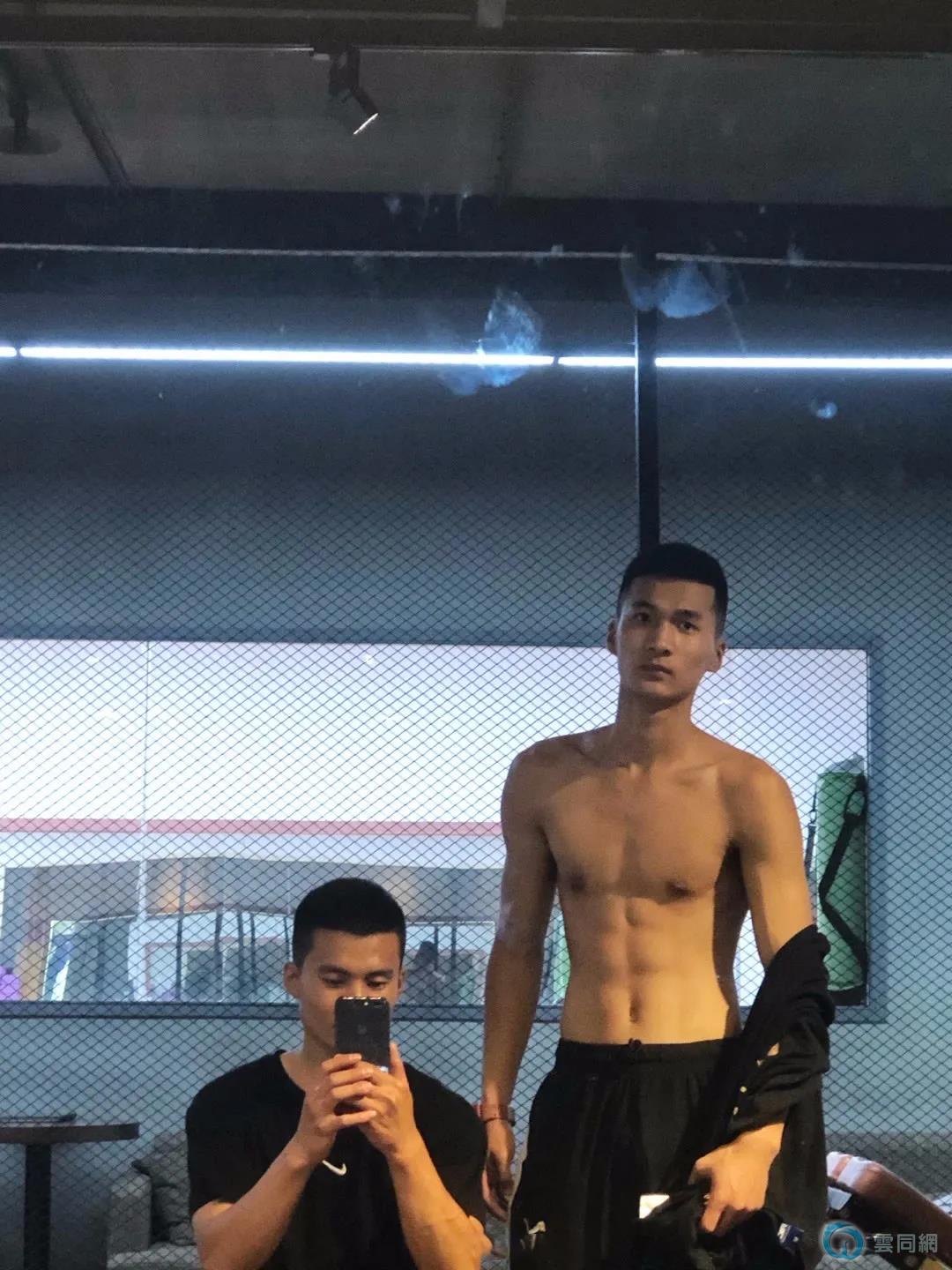点击放大图片