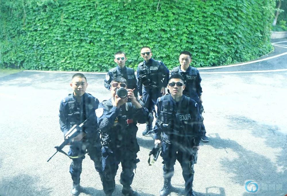 点击放大图片