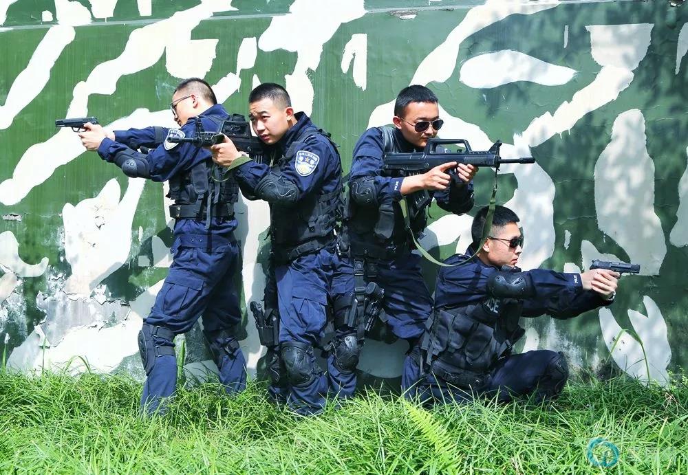 点击放大图片