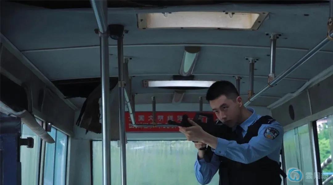 点击放大图片