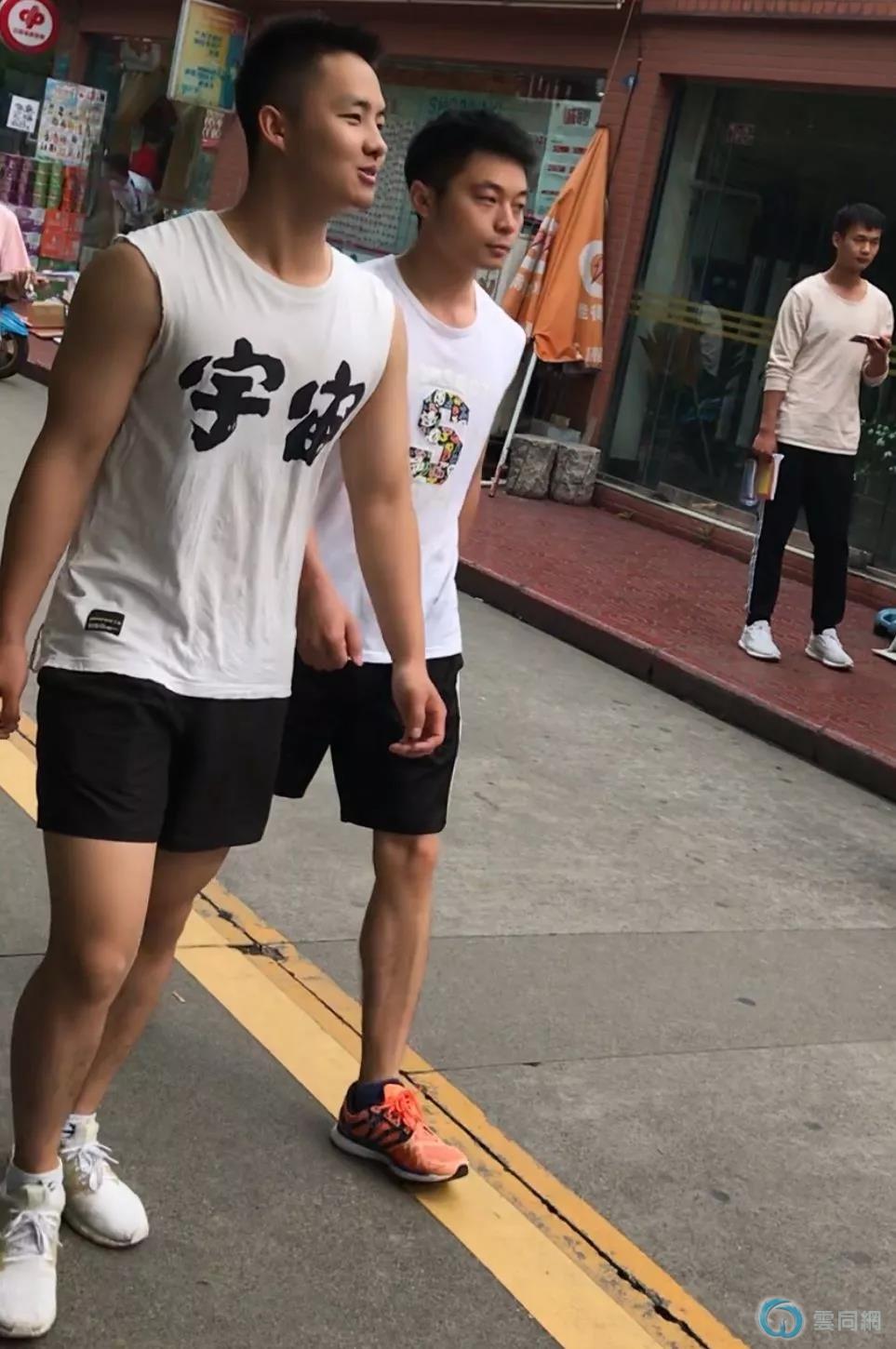 点击放大图片