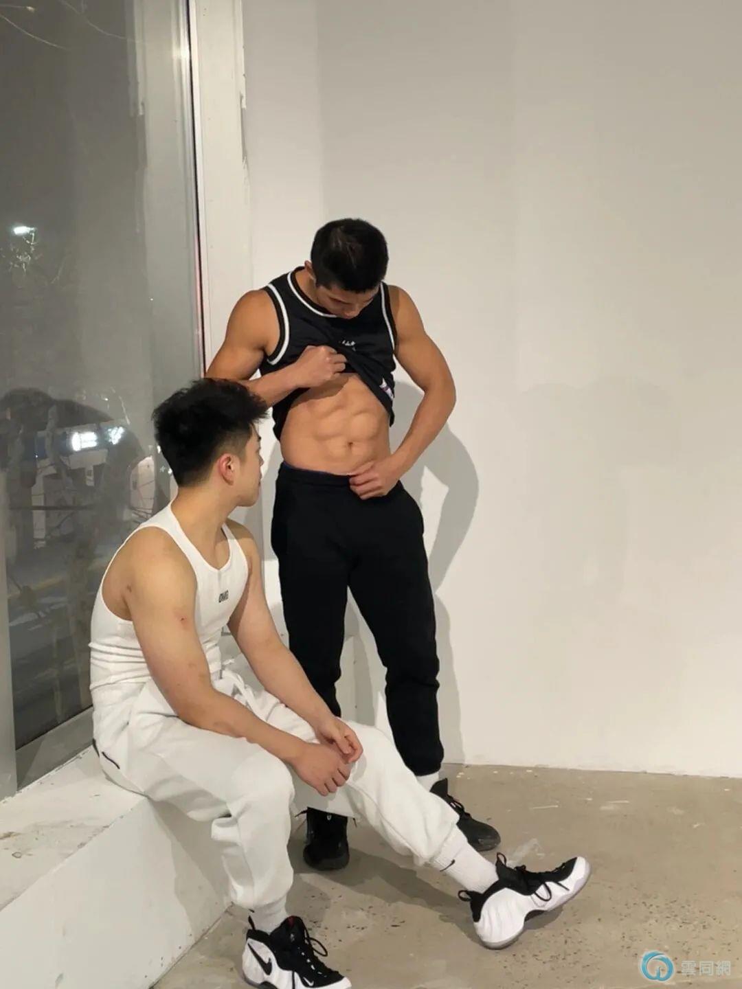 点击放大图片