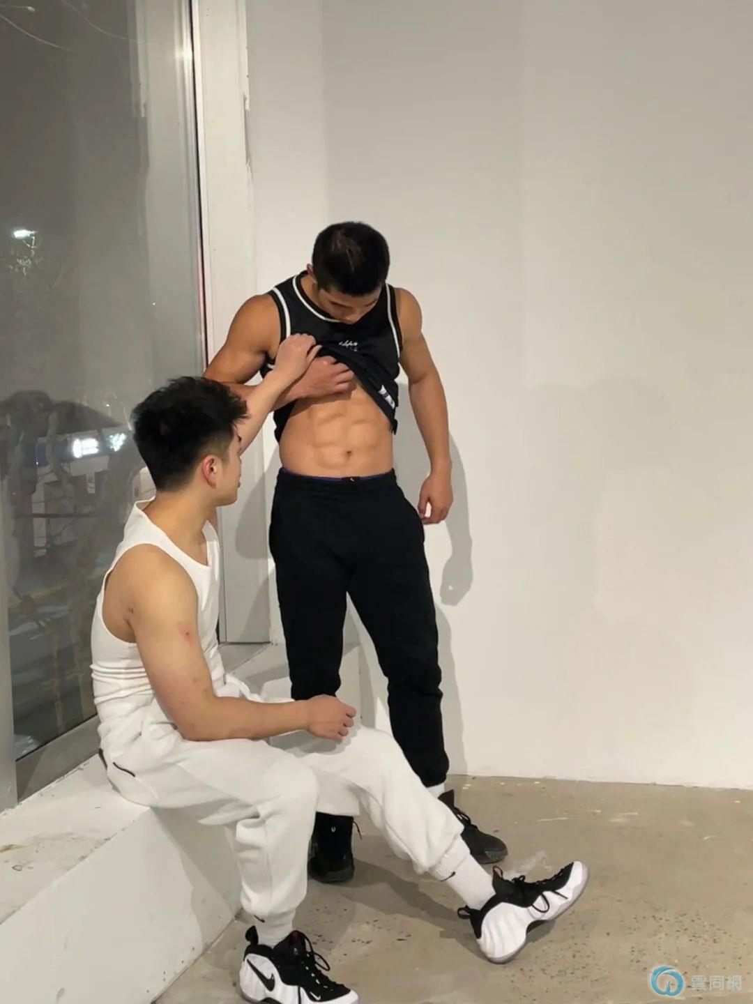 点击放大图片