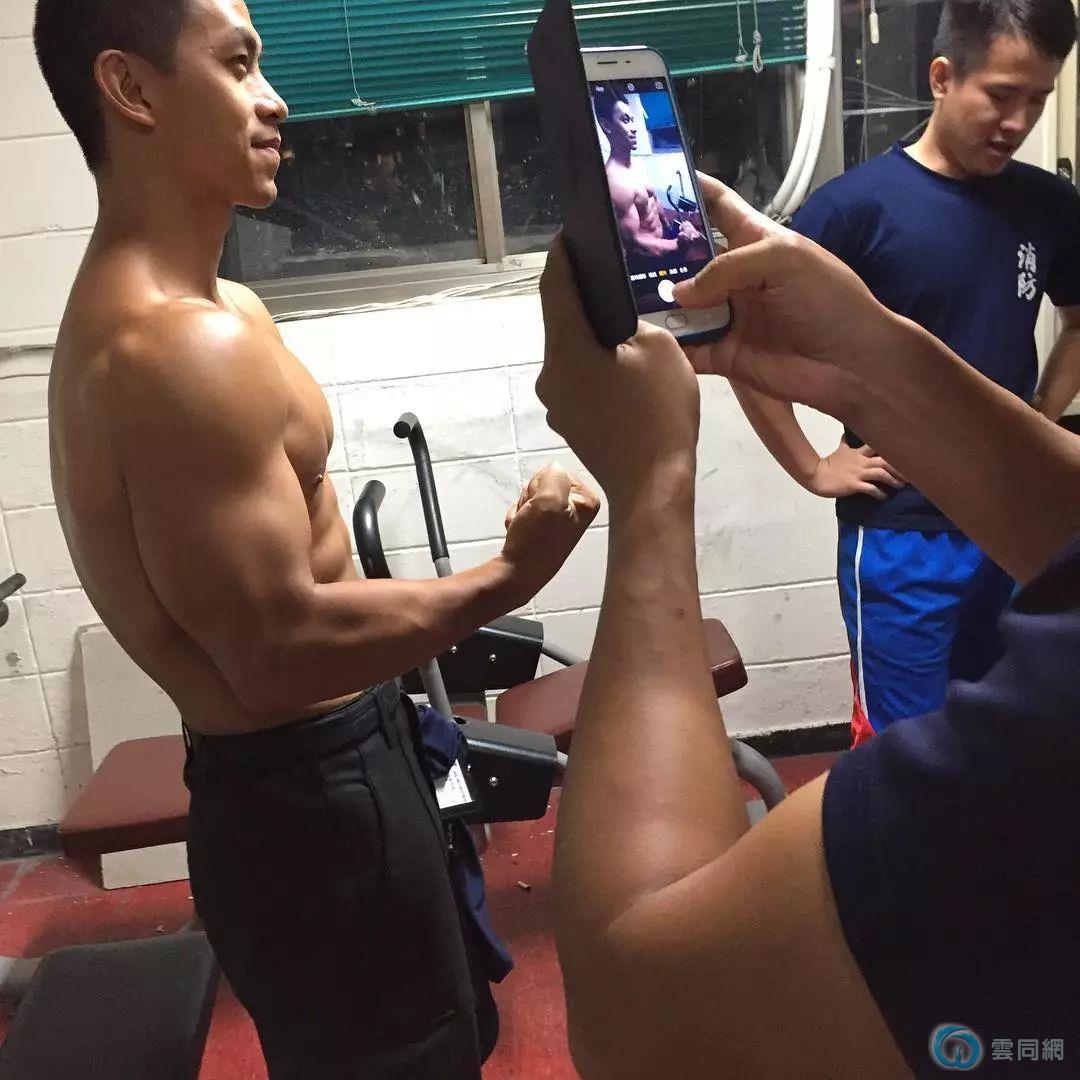 点击放大图片